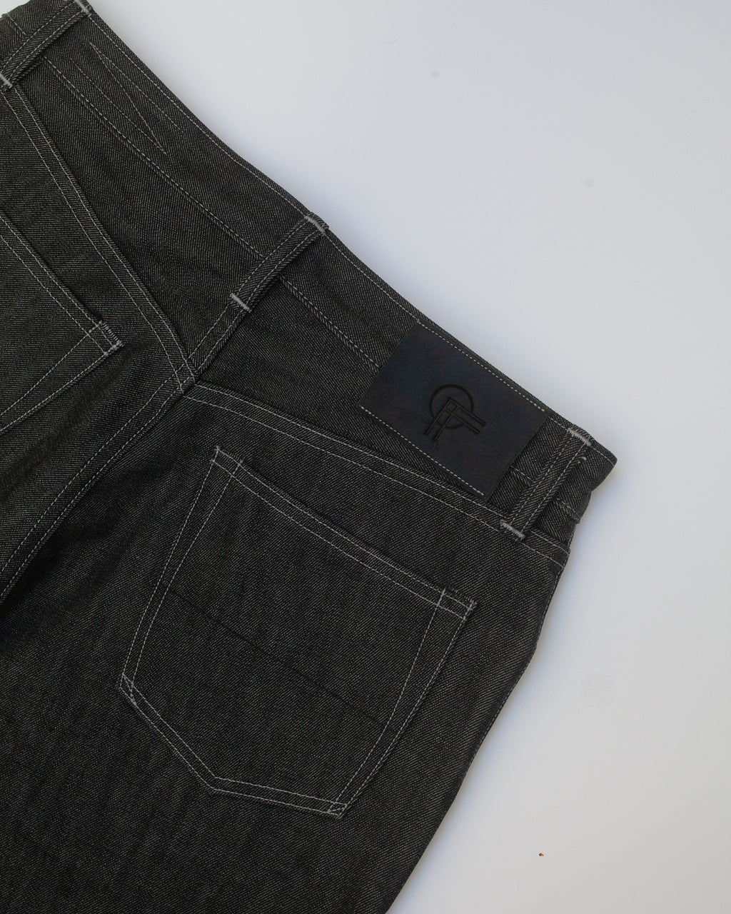 Vintage Straight Cut Jeans - Black White Oak Selvedge Denim